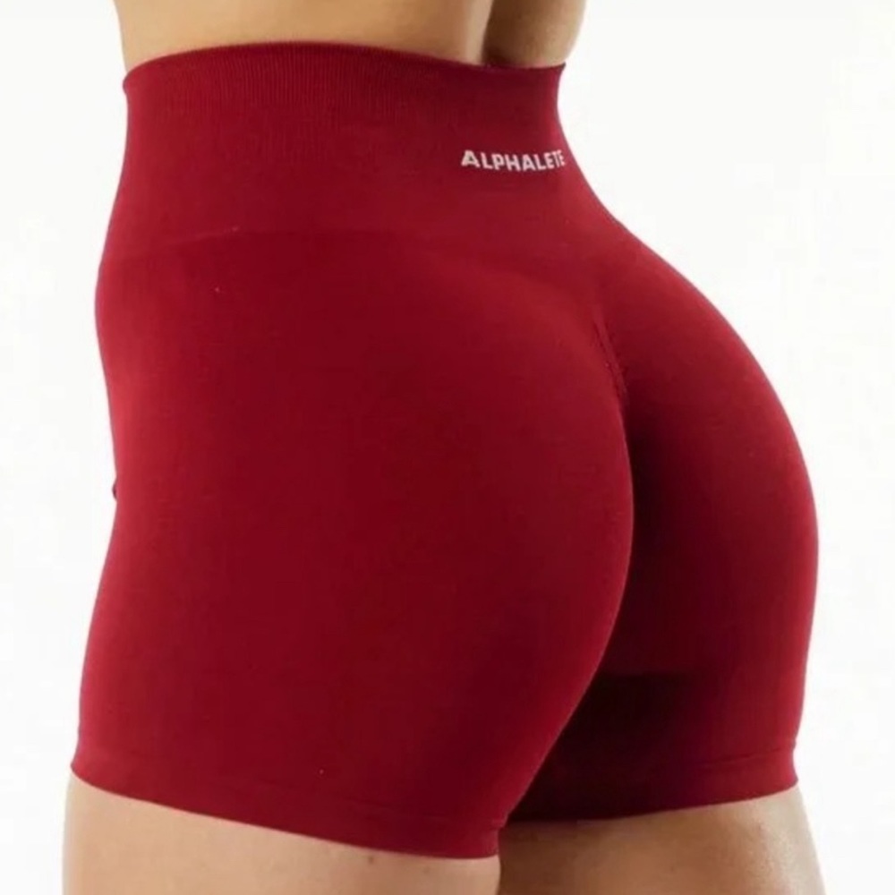 ALPHALETE AMPLIFY SHORTS - RED